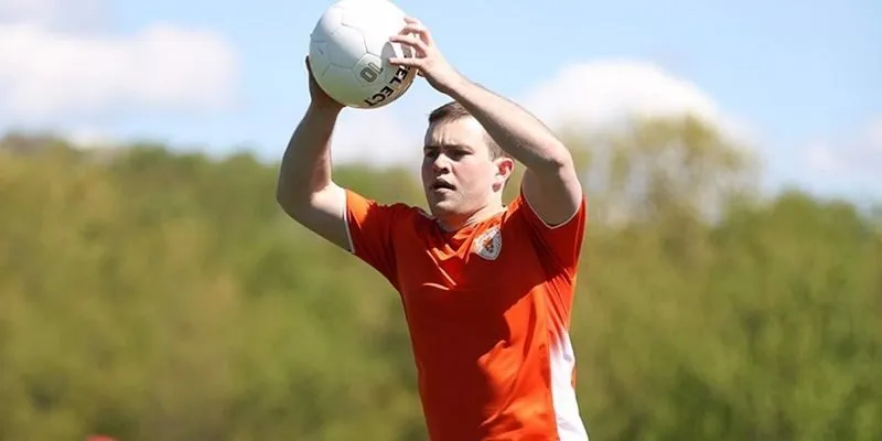 Định nghĩa đúng về Kèo ném biên là gì?